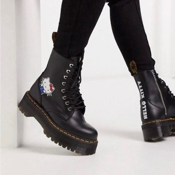 Dr Martens X Hello Kitty collaboration Hi Max Jadon - Picture 4 of 4